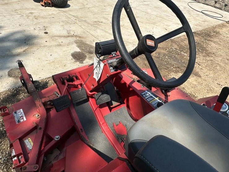 toro-groundsmaster-322d-image-8