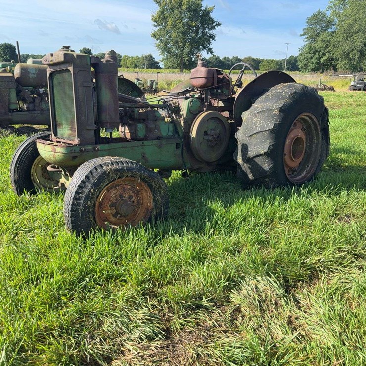JOHN DEERE 620