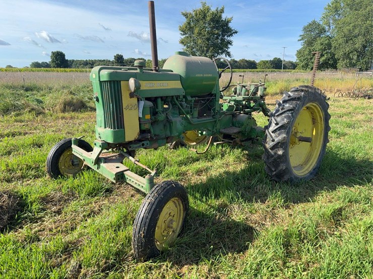 john-deere-420t-image-1