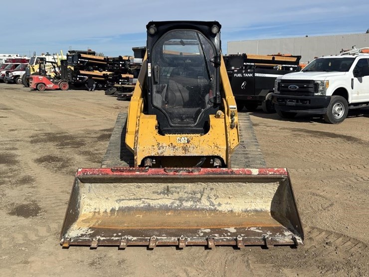 2021-caterpillar-299d3-image-6