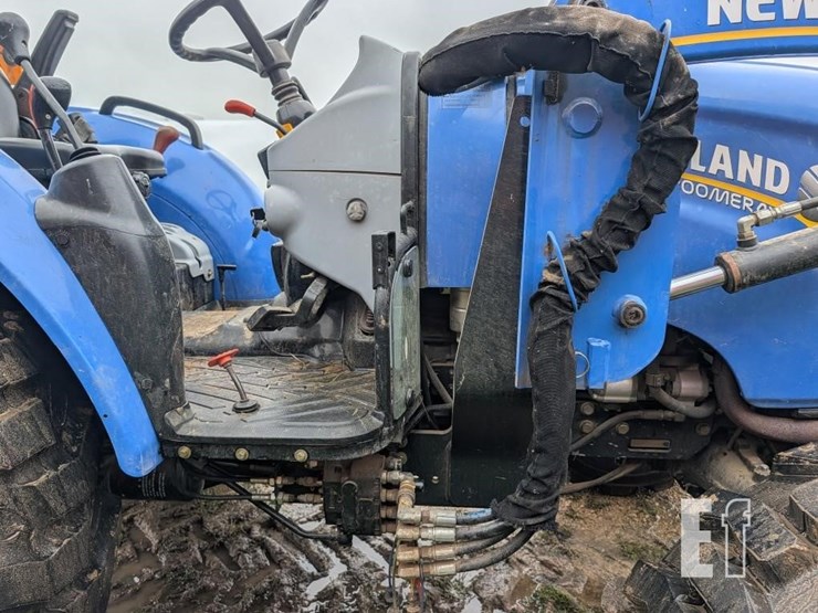 new-holland-boomer-41-image-12