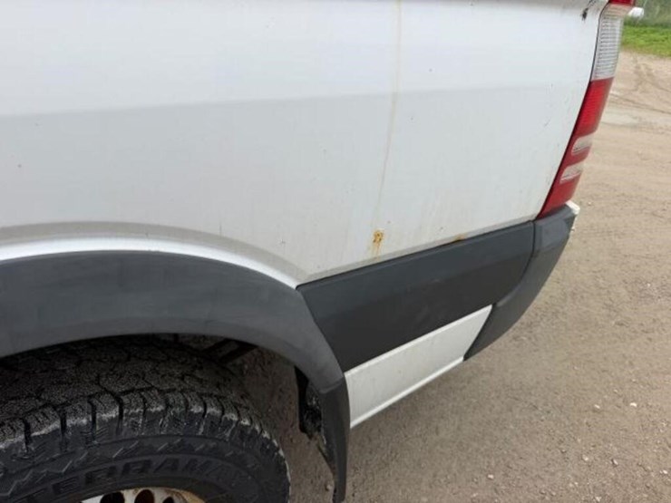2018-mercedes-benz-sprinter-2500-image-38