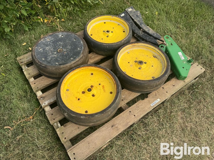 john-deere-1700-image-5