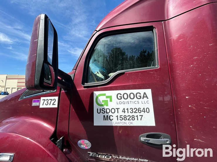 2021-kenworth-t680-image-17
