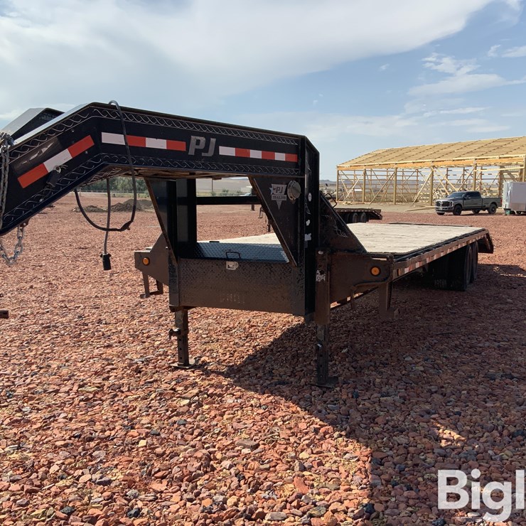 2010 PJ FLATBED