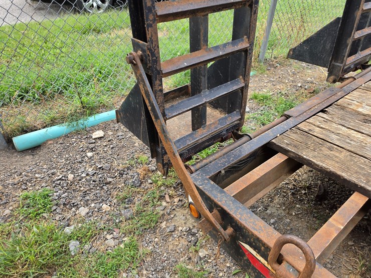 #25423-•-2013-21ft-equipment-trailer-image-12