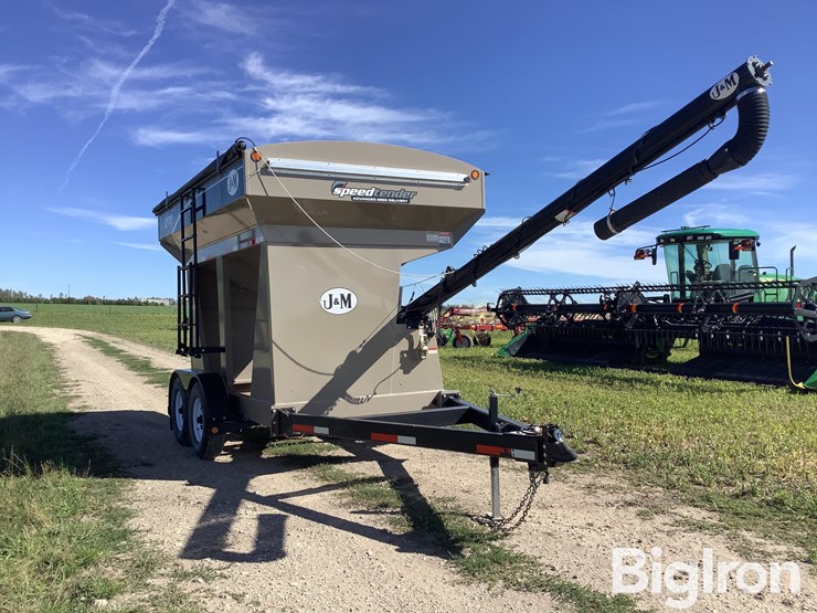 2019-j&m-ec270-image-3
