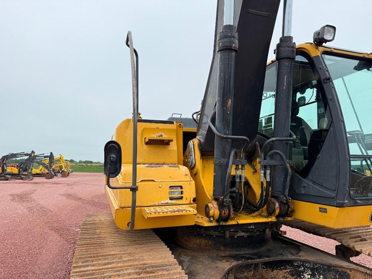 john-deere-2010-image-21