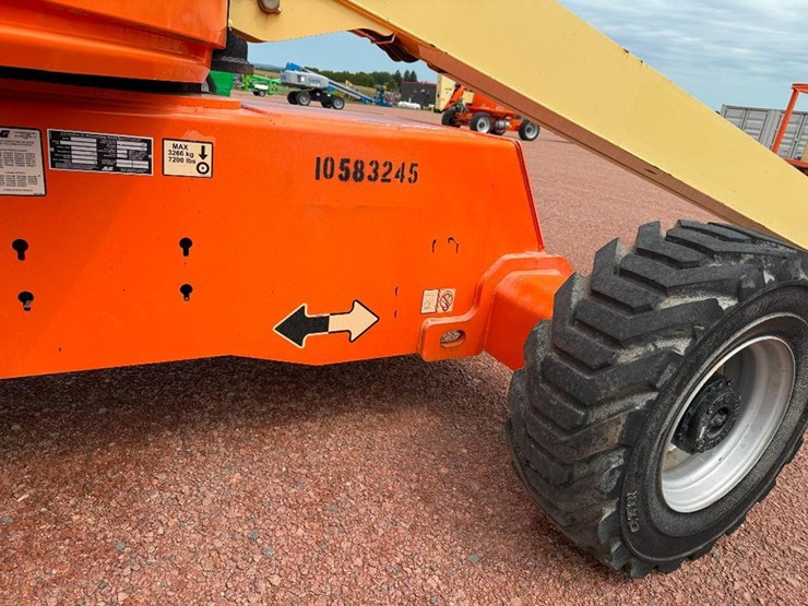 jlg-400s-image-16