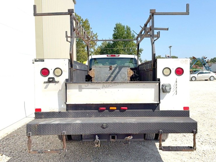 2009-chevrolet-3500-image-7