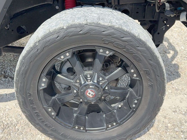 2018-jeep-wrangler-sport-image-18