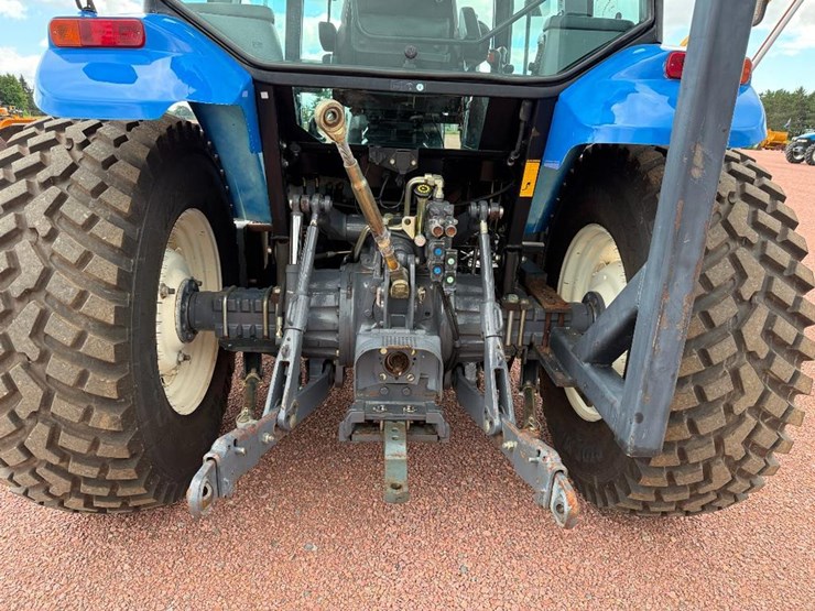 new-holland-ts110-image-27