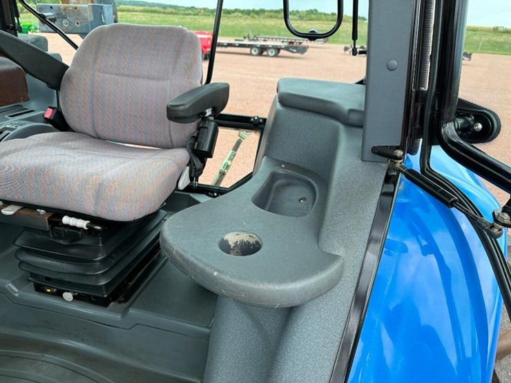 new-holland-ts110-image-52