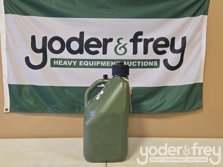 unused-5-gal-liquid-utility-jug,-green-image-4