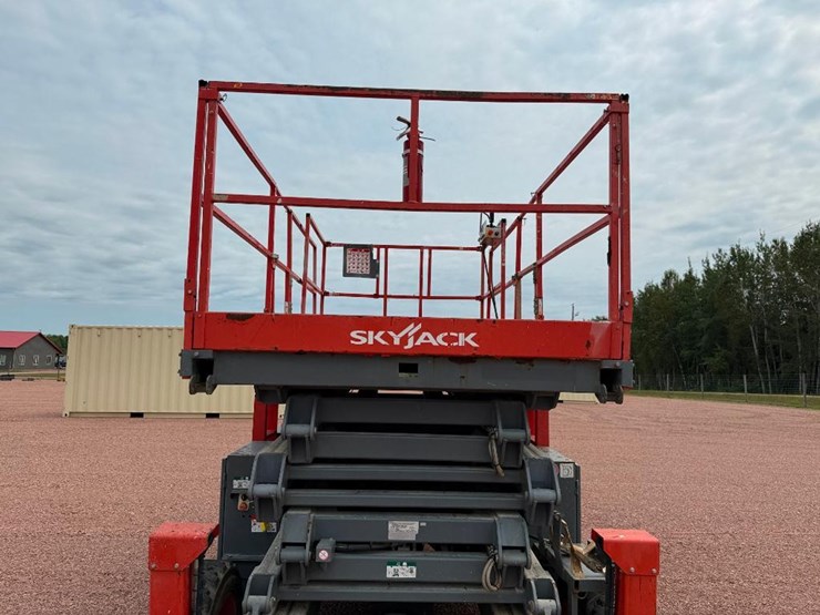 2017-skyjack-sj8841rt-image-15