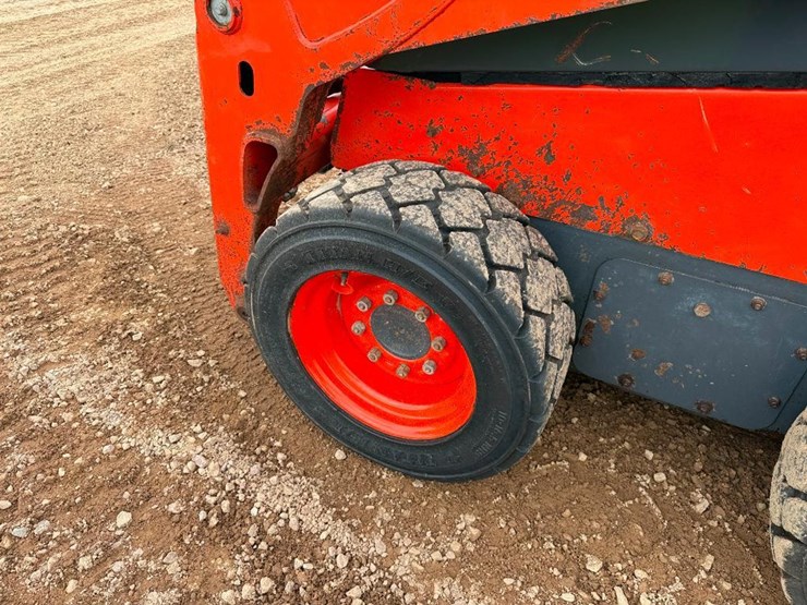 2023-kubota-ssv65-image-8