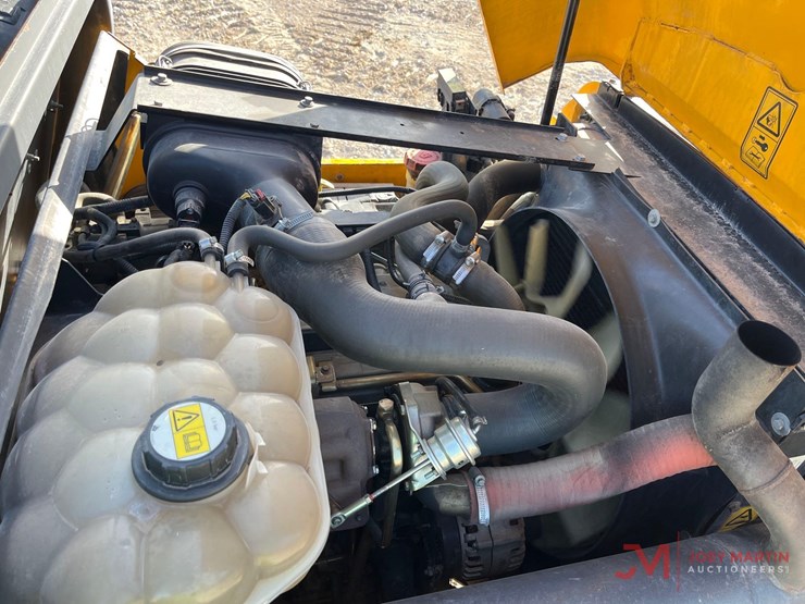 jcb-930-image-11