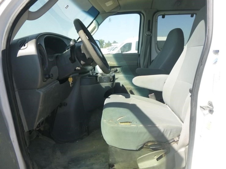2008-ford-e350-image-8