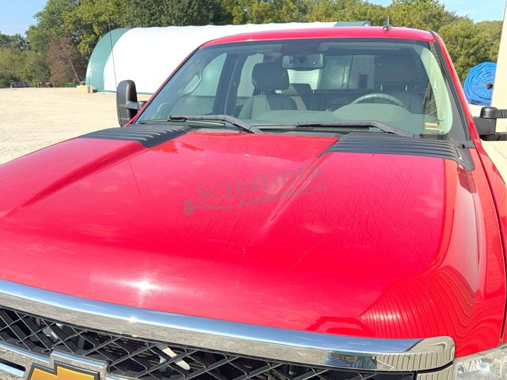 2013-chevrolet-2500hd-image-11