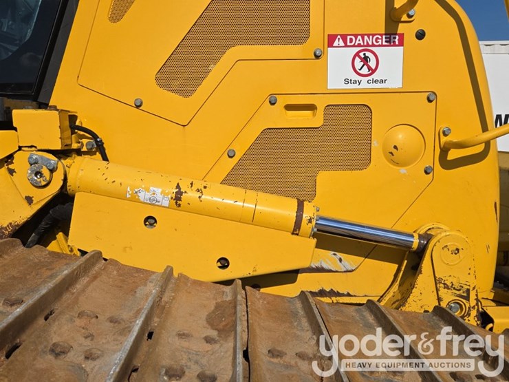2022-komatsu-d61pxi-24-image-19