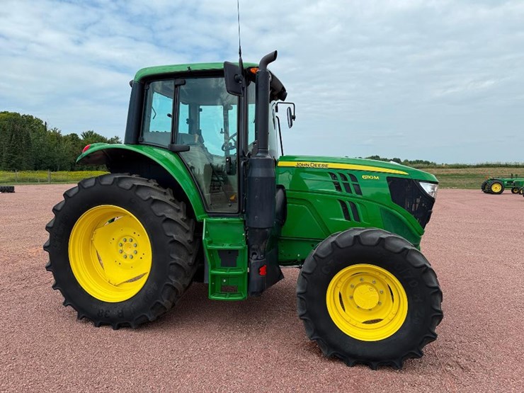 john-deere-6110m-image-3