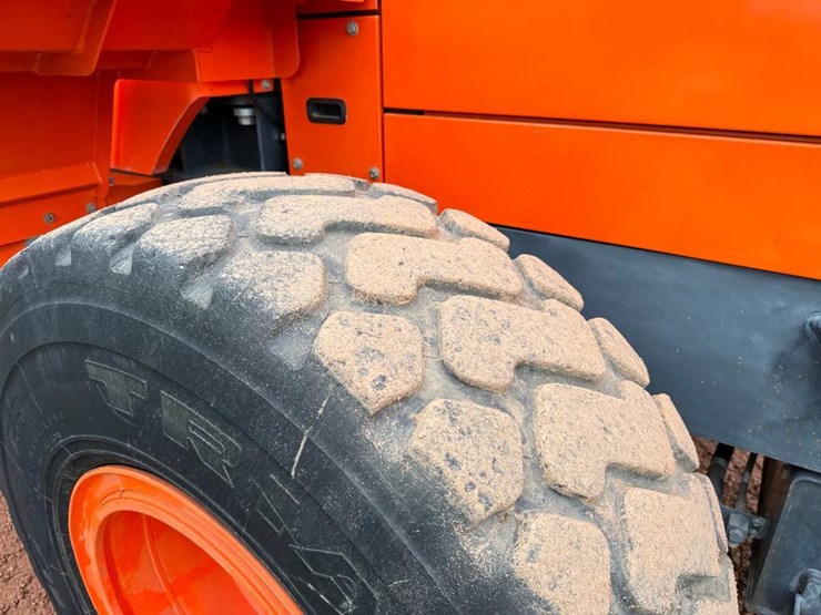 2017-doosan-dl250-5-image-7