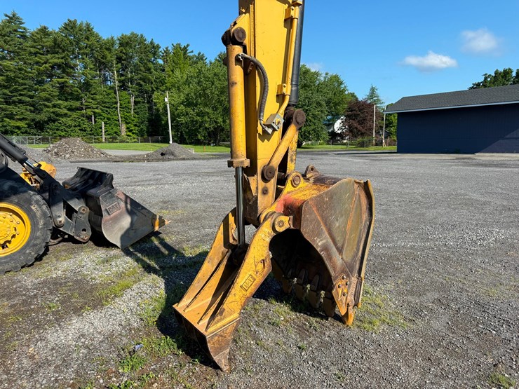 caterpillar-312d-image-9