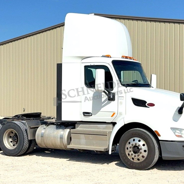2020 PETERBILT 579