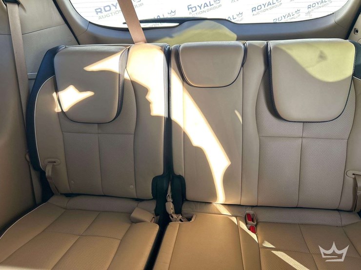2015-kia-sedona-image-19