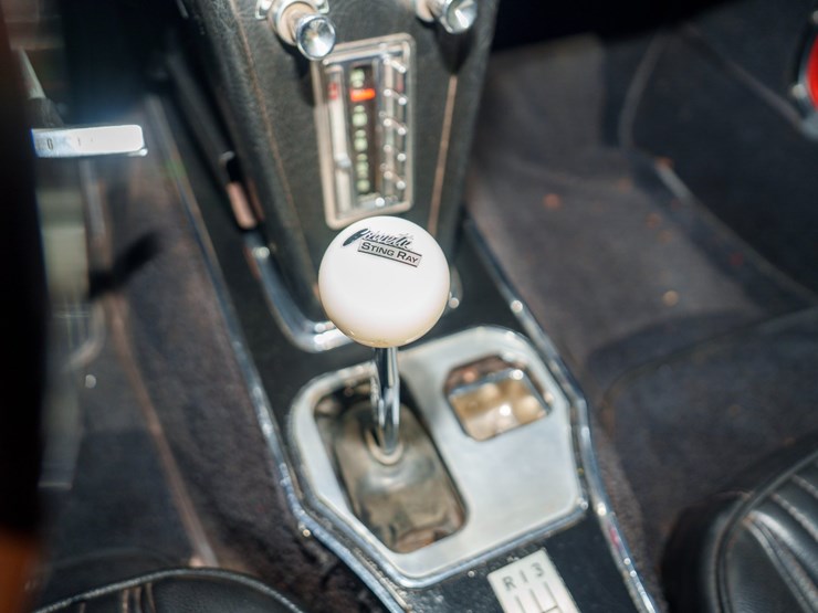 #1032-•-1964-chevrolet-corvette-convertible-image-82