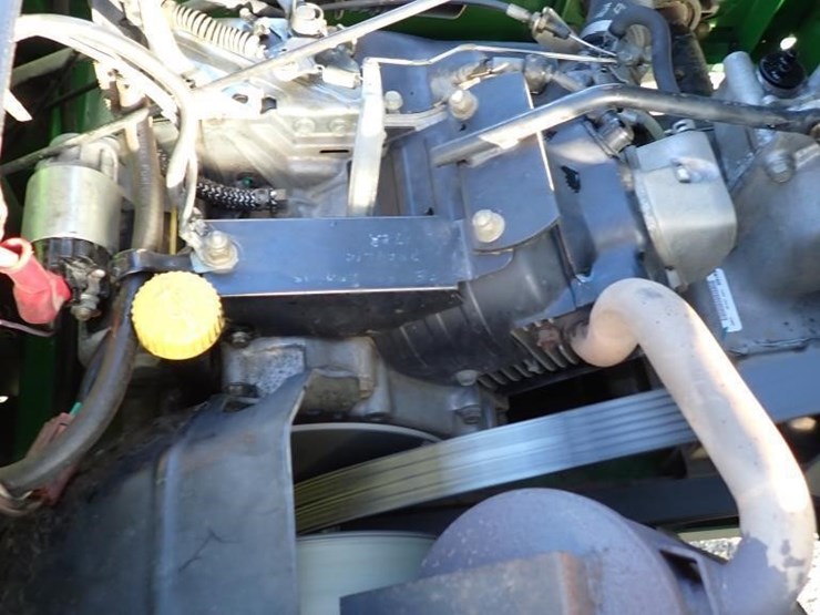2012-john-deere-gator-image-9