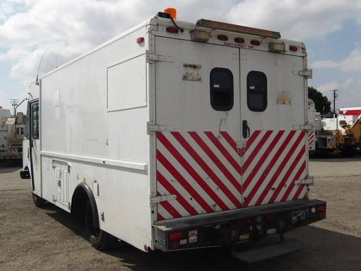 2002-workhorse-p42-image-5