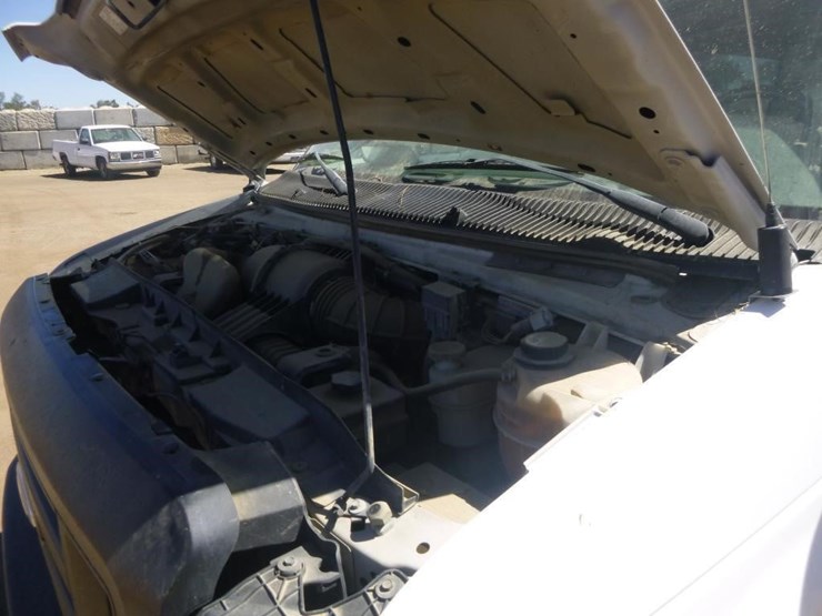2008-ford-e350-image-23