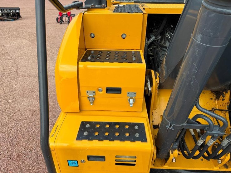 deere-130g-image-38
