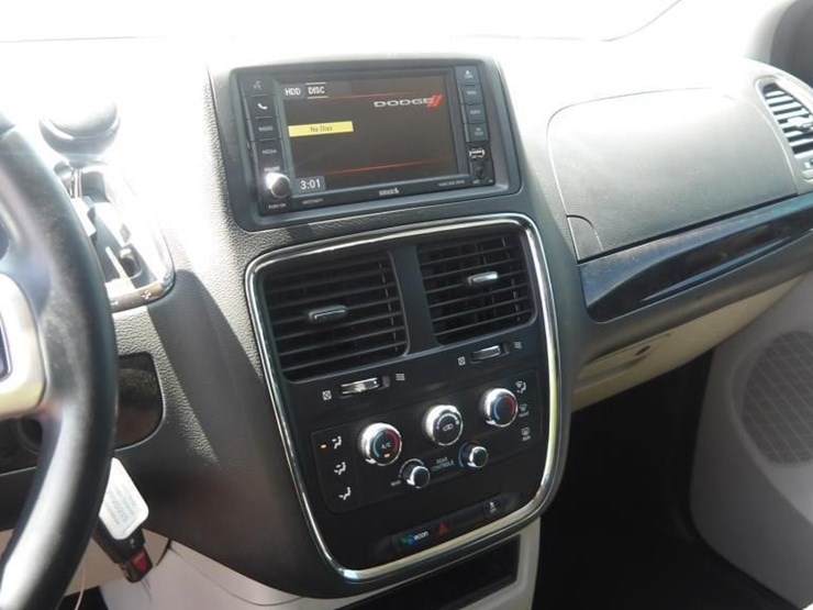 2017-dodge-grand-caravan-image-20