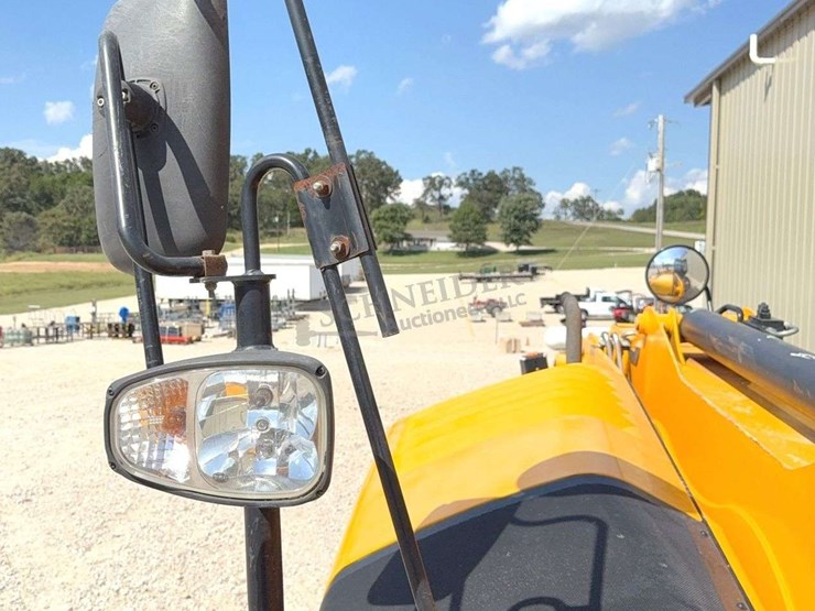 2019-jcb-540-140-image-24