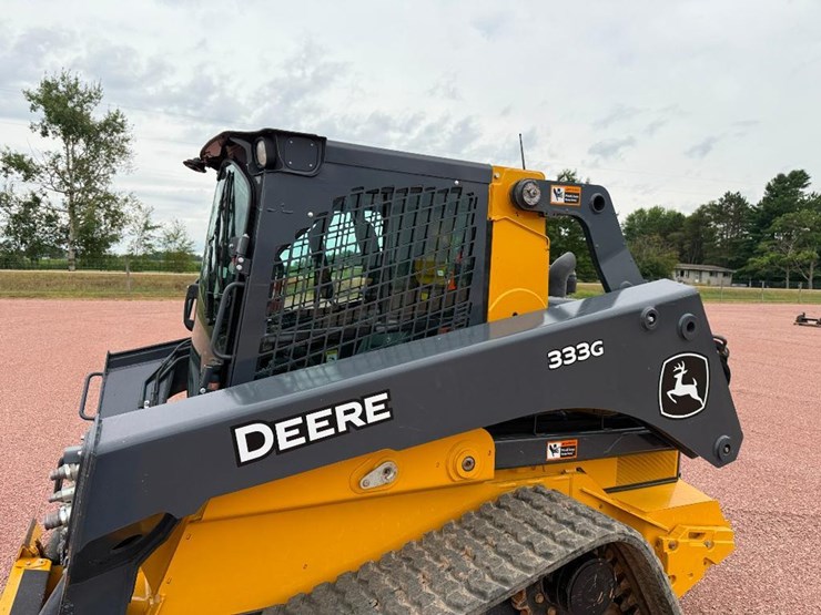 2022-deere-333g-image-14