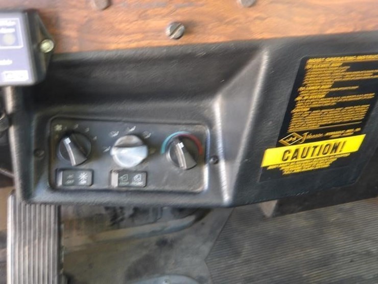 1997-peterbilt-379-image-30