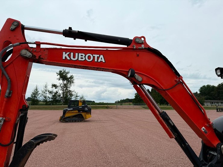 kubota-u55-4-image-43