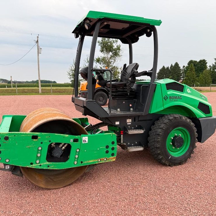 2019 BOMAG BW145D-5