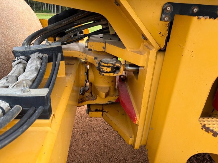 caterpillar-cs-563e-image-21