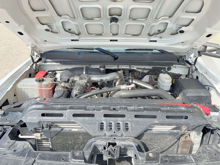 2011-chevrolet-2500hd-image-33