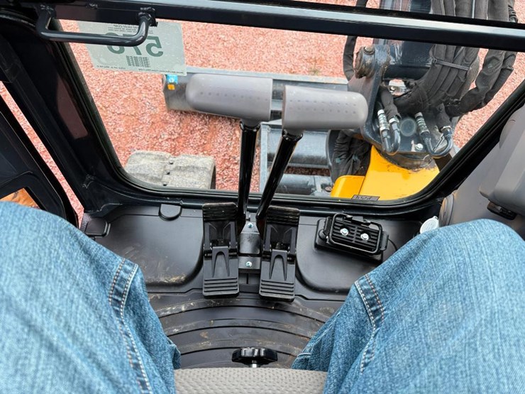 2023-deere-50g-image-54