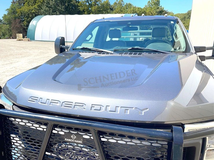2021-ford-f350-image-11