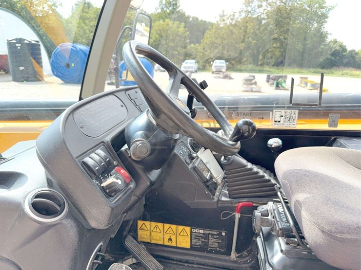 2019-jcb-540-140-image-52