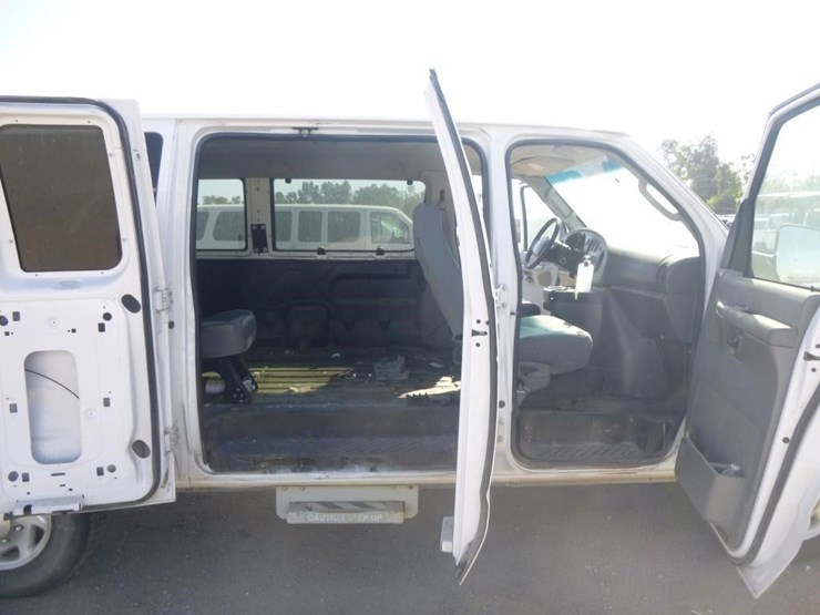 2008-ford-e350-image-13