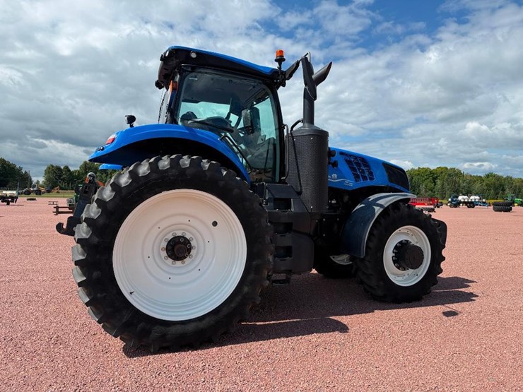new-holland-t8.320-image-4