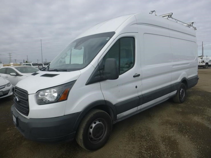 2018-ford-transit-image-1