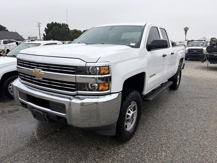 2015-chevrolet-2500-image-1