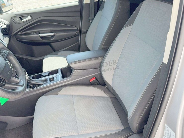 2017-ford-escape-se-image-46